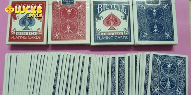 Trải nghiệm bài tú lơ khơ thuận tiện với kênh online